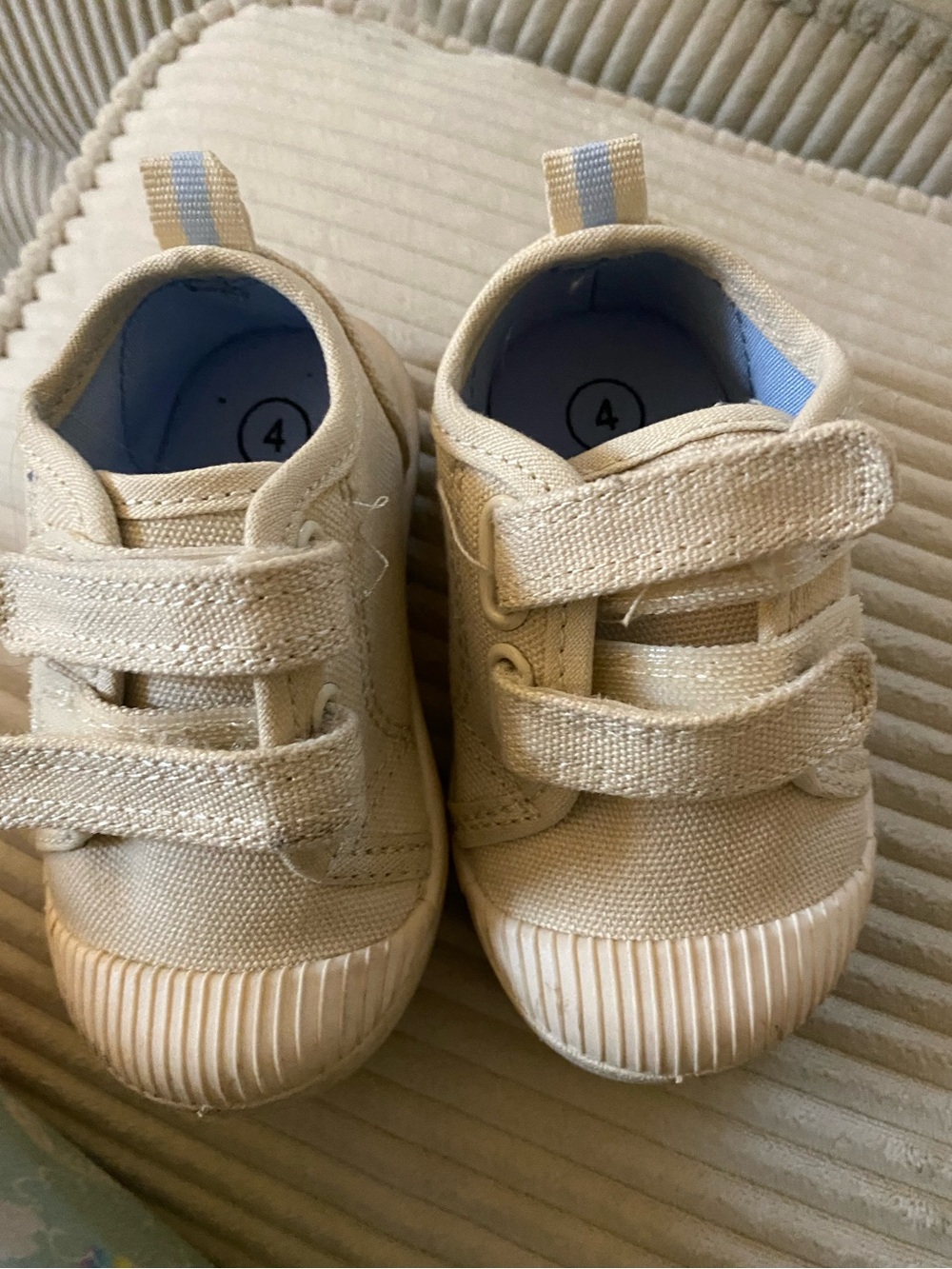 Cat & Jack Size 4